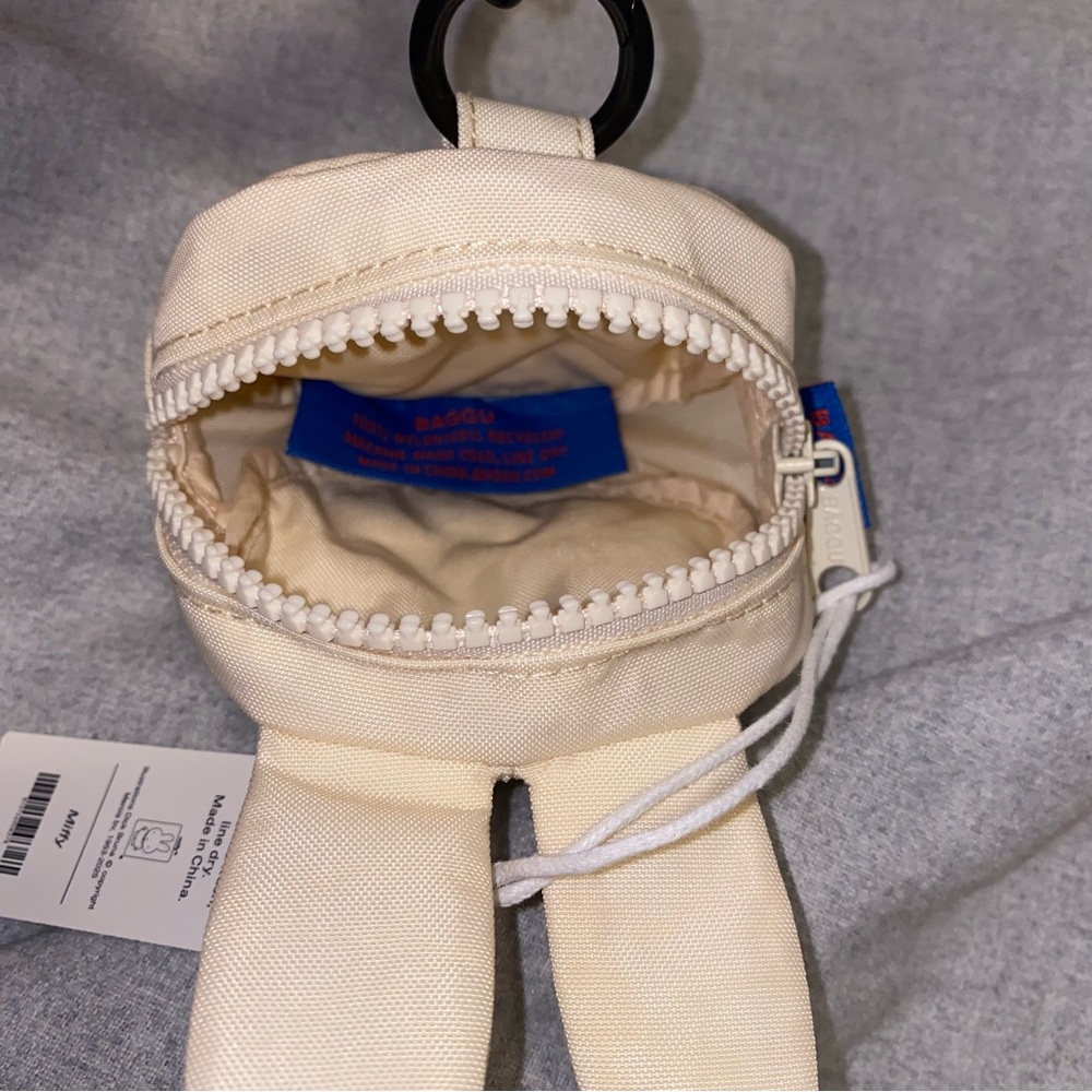 BAGGU x Miffy bag charm - Picture 5 of 9